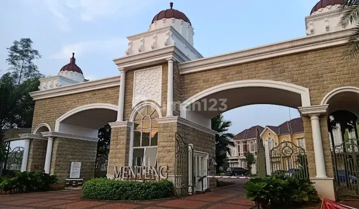 Rumah cantik rapi siap huni di Menteng Village Gading Serpong 17