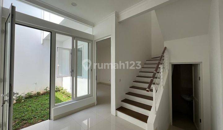 Dijual rumah cantik siap huni di De Latinos BSD - dekat tol 2