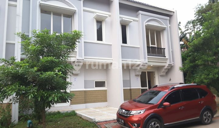 Jual rumah hoek siap huni di Sevilla Park BSD dekat Stella Maris 1