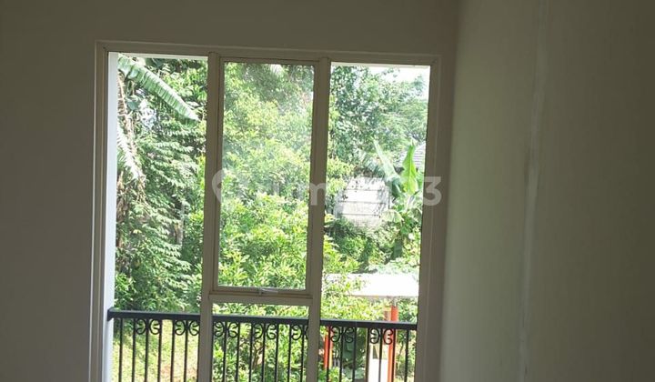 Jual rumah hoek siap huni di Sevilla Park BSD dekat Stella Maris 2