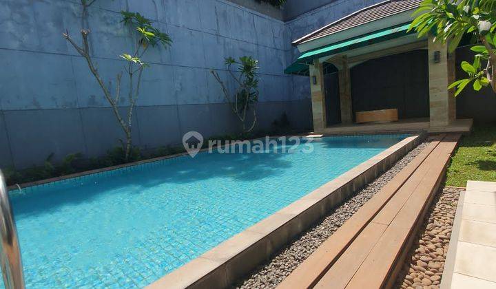 Jual rumah mewah siap huni private pool furniture baru di De Park BSD 1