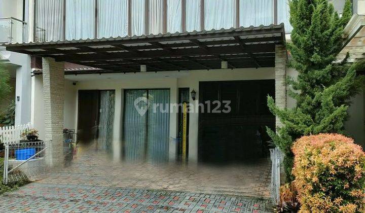 Jual rumah siap huni di the Eminent BSD - taman, kolam ikan 1