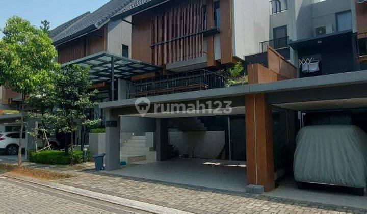 Jual rumah Caelus Greenwich Park BSD - sudah renov tangga attic 1