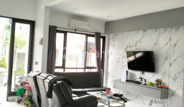 Jual rumah siap huni di Cluster Newton Gading Serpong free interior Jual rumah siap huni di Cluster Newton Gading Serpong free interior