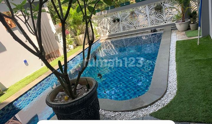 Rumah mewah furnish ada private pool di Foresta Fresco Aria BSD 2
