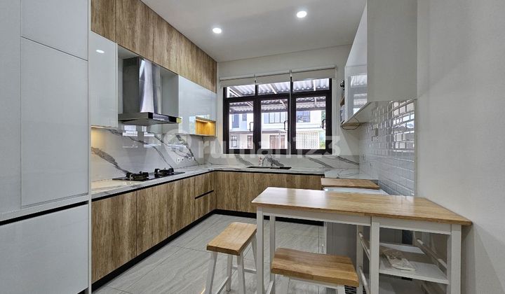 Neat, Move-In Ready House with Bonus Furniture in Mozia Amarine BSD. 2