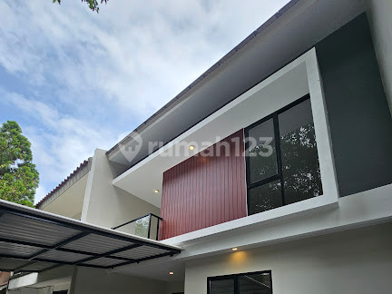 For Sale in BSD Giriloka 1, New Independent Design House, Close to School