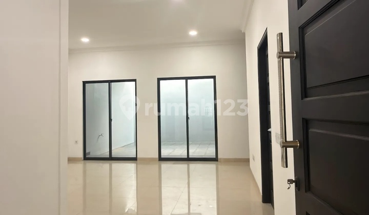 Jual Rumah di Serpong Villa Melati Mas Siap Huni, Dekat Tol N Sekolah