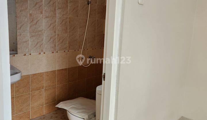 Disewakan Rumah 2 Lantai di Bsd Selatan Bagus 7