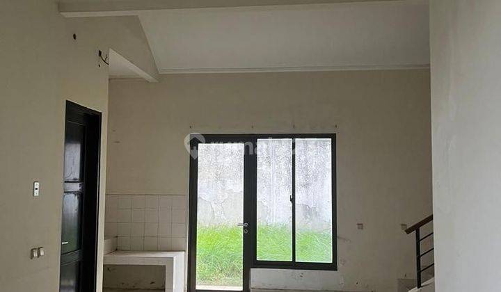 Rumah Gading Serpong 180m2 2 Lantai Shm Timur Bagus 1