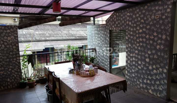 Dijual Rumah + Kost Area Kawasan Tebet Jakarta Selatan