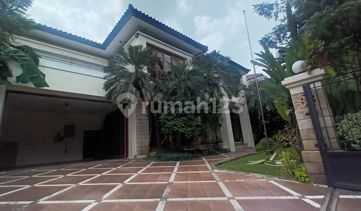 Disewakan Rumah Classic Area Pondok Indah Jakarta Selatan 2