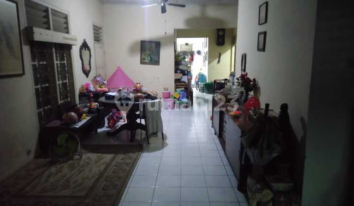 Dijual Rumah Lama  ( Hitung Tanah ) Jl. Mampang Prapatan Jakarta Selatan