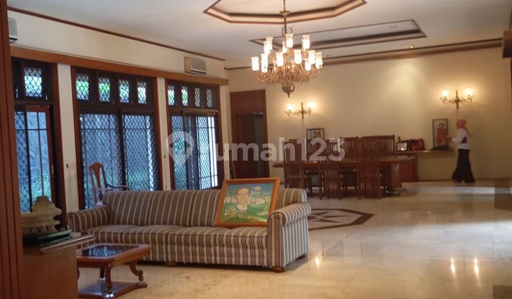 Dijual Cepat Rumah Bangunan Lama Masih Layak Huni Area Patra Kuningan, Jakarta Selatan