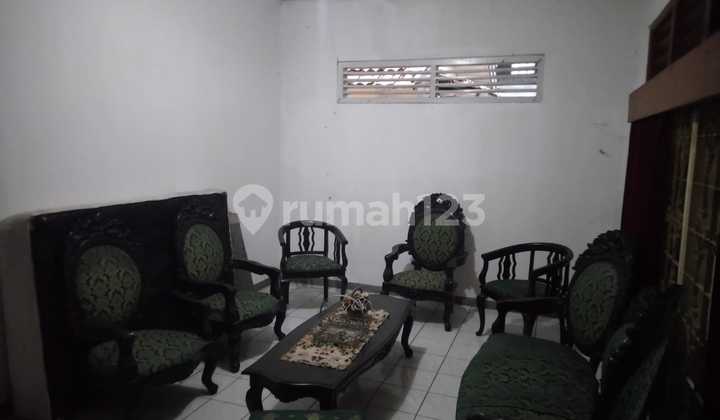 For Sale Old House (Land Calculation) Jl. Mampang Prapatan, South Jakarta 2