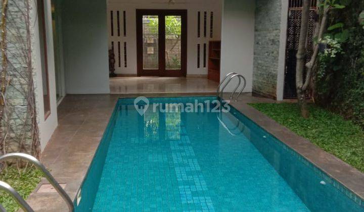Disewakan Rumah Bagus Dukuh Patra Kuningan Jakarta Selatan 1