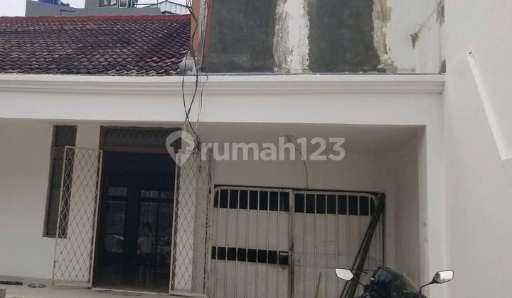 Rumah Sewa Area Kebayoran Baru