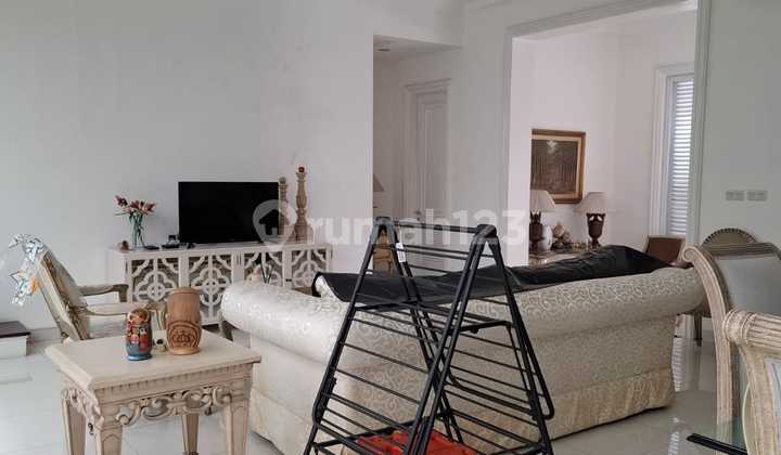 For Rent, Nice House in Menteng Area, Central Jakarta For Rent, Nice House in Menteng Area, Central Jakarta