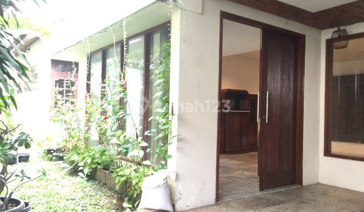 Disewakan Rumah Bagus Area Simprug Garden Kebayoran, Jakarta Selatan   1