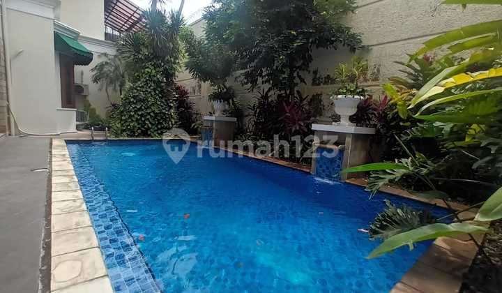 Disewakan Rumah Classic Area Pondok Indah Jakarta Selatan