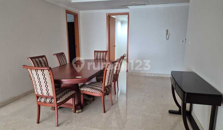 Disewakan Apartemen Sudirman Mansion 3 Bed  2