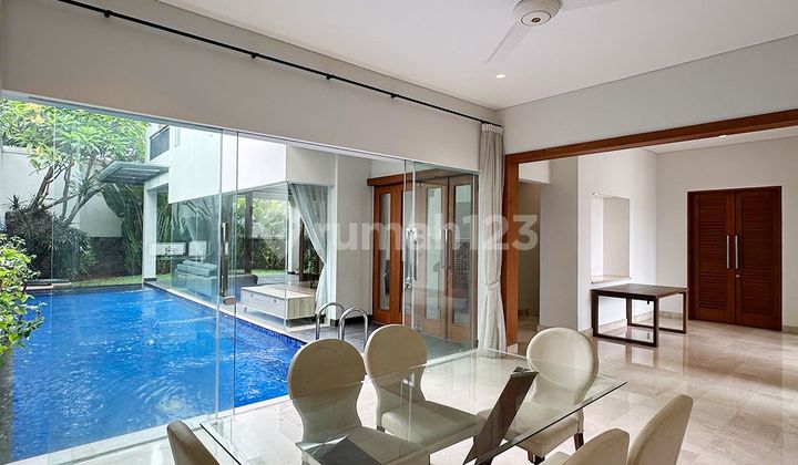 Dijual Rumah Modern Minimalis hunian komplek Kemang Timur 