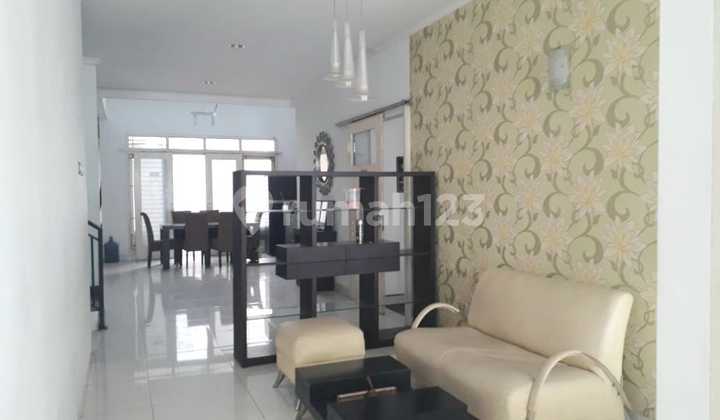 For Rent 2-Story House in Niaga Hijau Pondok Indah Commercial Area 2