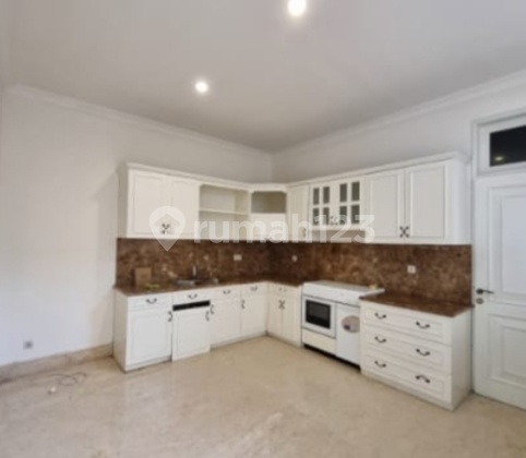 Di Sewakan Rumah Siap Huni Dengan Private Pool Pondok Indah 2