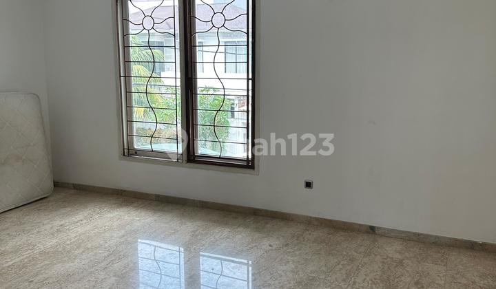 Disewakan Rumah di Kartika Pinang Pondok Indah Jakarta Selatan Disewakan Rumah di Kartika Pinang Pondok Indah Jakarta Selatan