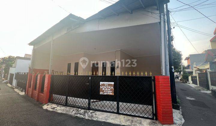 Disewakan Rumah Tebet Timur Untuk Hunian Atau Kantor Jalan 1 Mobil Car Port 2 Mobil 1