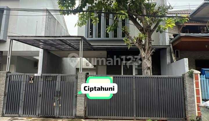 For Rent Nice House For Residence On The Side Of A Wide 3-Car Road Tebet East South Jakarta 2