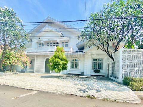Dijual Rumah Spesial 2 Lantai Putat Indah Surabaya Barat 1