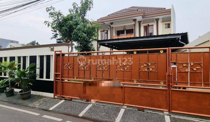 Rumah mewah 2 lantai siap huni lokasi strategis pengadegan 1