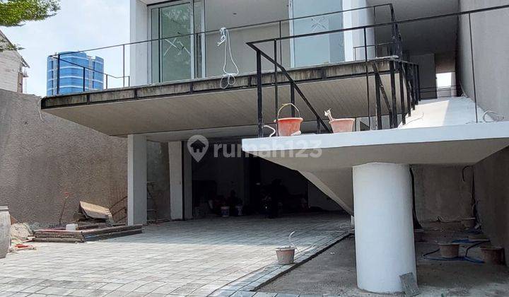 Rumah baru tahap finishing dalam komplek Ampera kemang 2