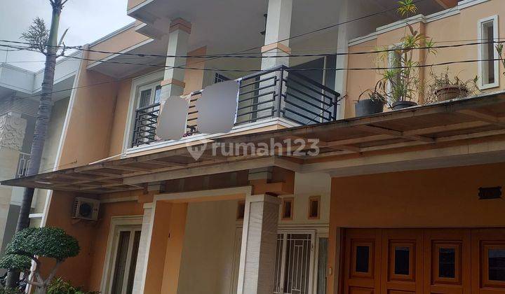 Rumah semi furnished dalam Cluster hanya selangkah ke kemang village 2