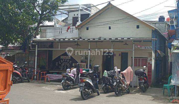 Rumah lama masih di tempati jalan depan super lebar Duren tiga 1