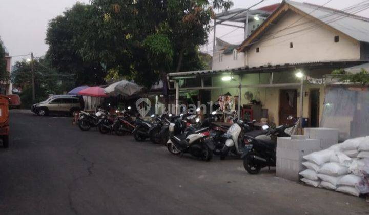 Rumah lama masih di tempati jalan depan super lebar Duren tiga 2