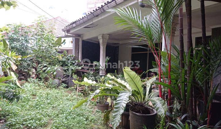 Rumah lama hitung tanah lokasi bagus senopati area 1