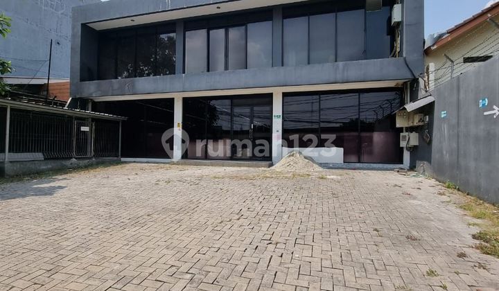 Gedung 2 Lantai Siap Huni Lokasi Jl Veteran Raya