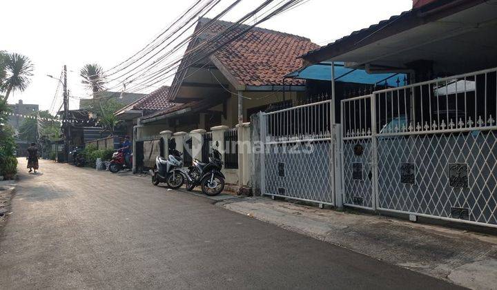 Rumah lama masih di tempati lokasi strategis Bangka kemang 1