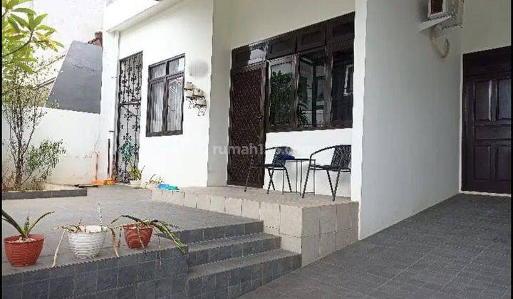 Rumah nyaman siap huni lokasi strategis taman aries meruya 1