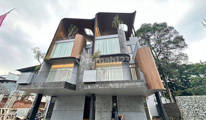 Rumah baru Townhouse lokasi bagus Kemang Utara  1