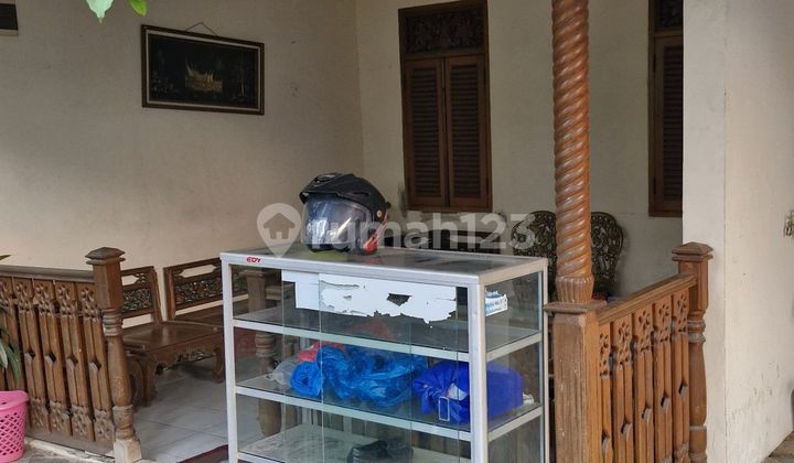 Rumah lama layak huni lokasi strategis jagakarsa 2