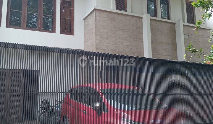 Rumah Nyaman Lokasi Elite Jl Kerinci Kebayoran Baru 1