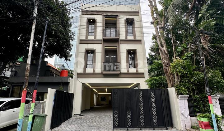 Exclusive Boarding House in Menteng, Strategically Located in the City Center Exclusive Boarding House in Menteng, Strategically Located in the City Center