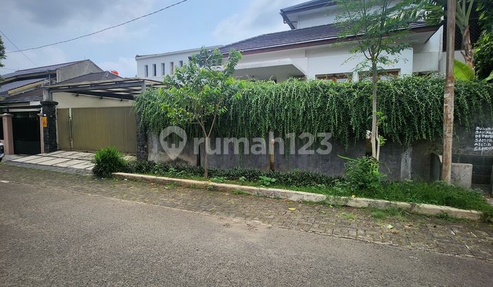 Ready-to-Occupy House in Tanah Kusir Complex, Kebayoran Lama 2