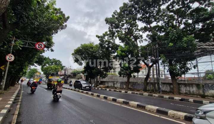Tanah Komersil Ada Bangunan Baru Lapangan Padel Cilandak Raya