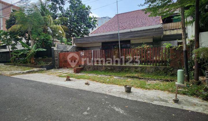 Old House in Kebayoran Baru Land Complex