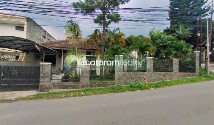 Rumah Furnished Lux Classic di Bandung Utara 1