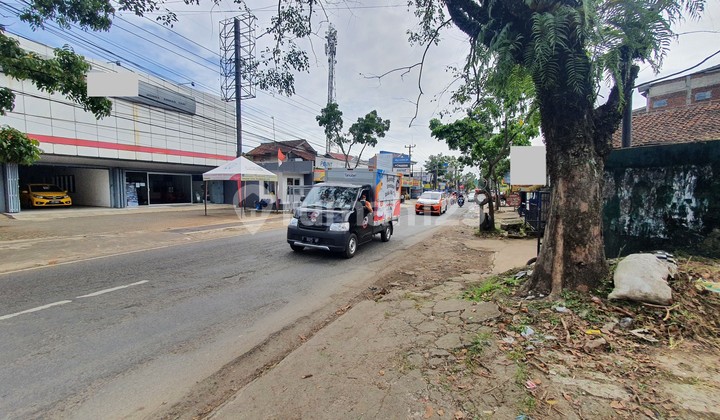 Ruang Usaha Besar di Mainroad Bandung Selatan